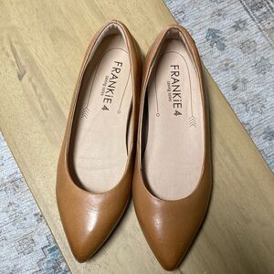 Women's Tan Flats